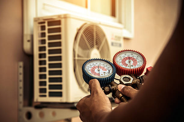 Professional Hvac technician working in Old Bridge, NJ
